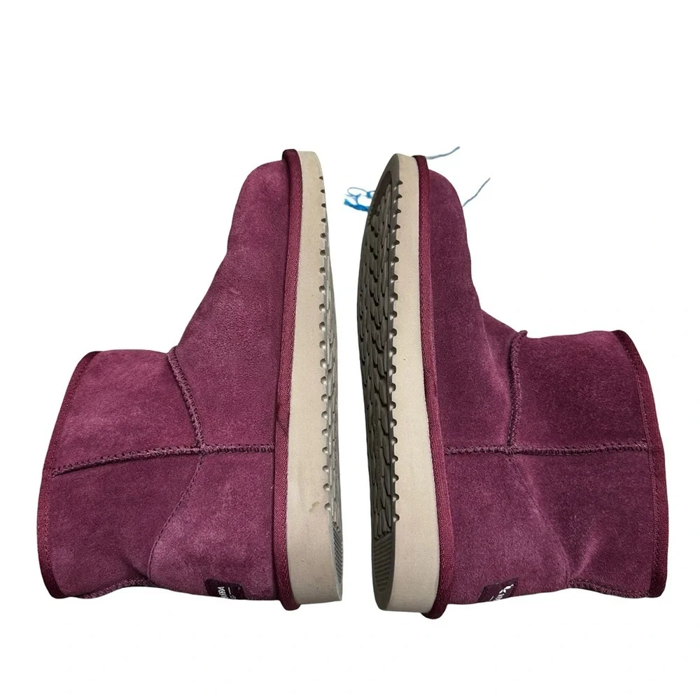 Koolaburra by UGG Victoria Burgundy Suede Short Ankle Mini Booties Size 7